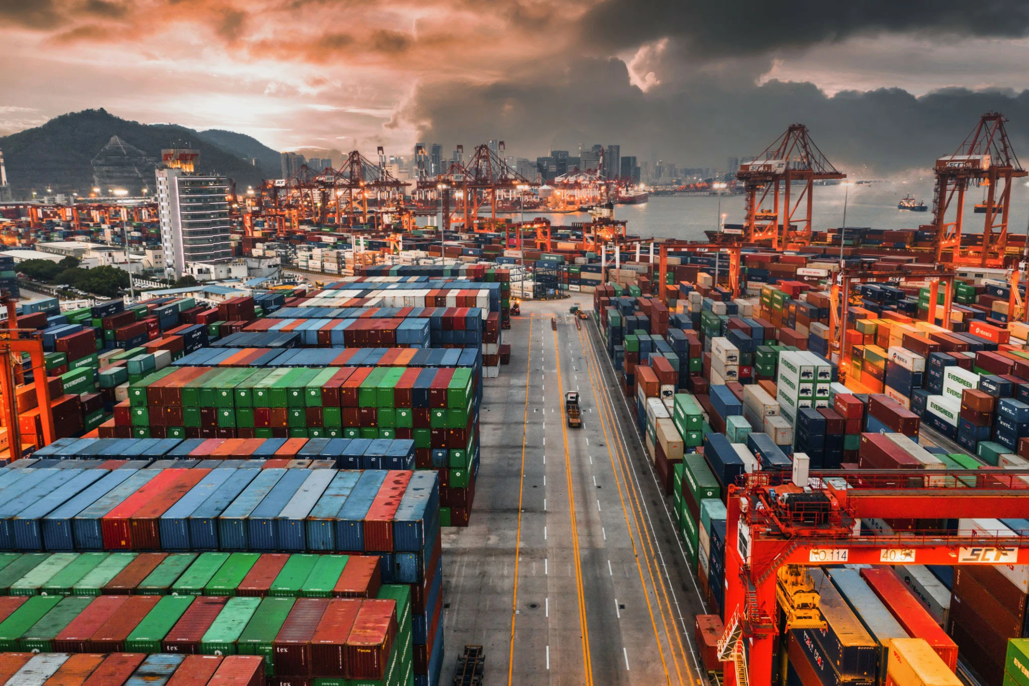 Export packing and consolidation for Congo (Brazzaville)-bound cargo